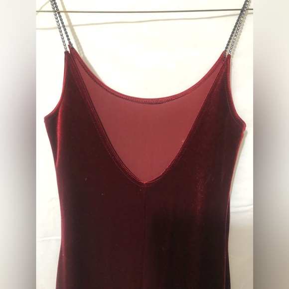 Red floor length velour dress - Picture 5 of 5